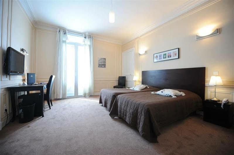 Continental Centre Hotel 3*